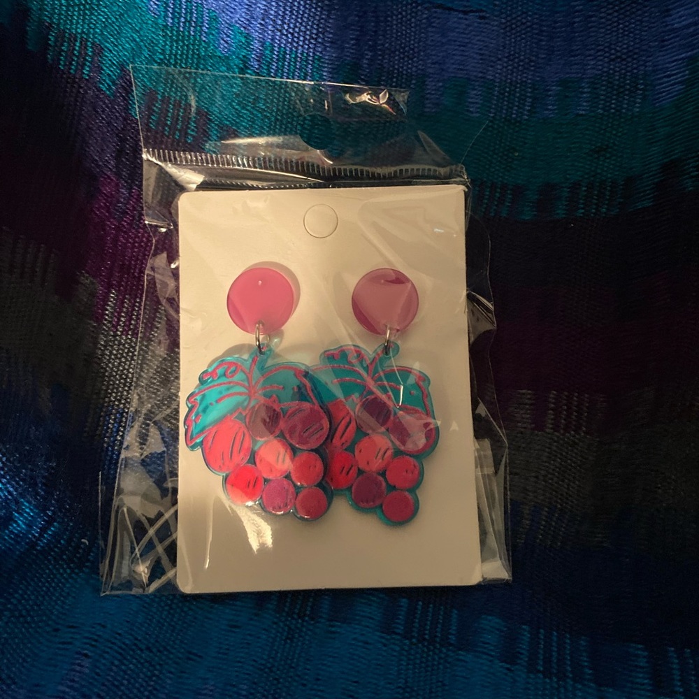 Grape earrings!